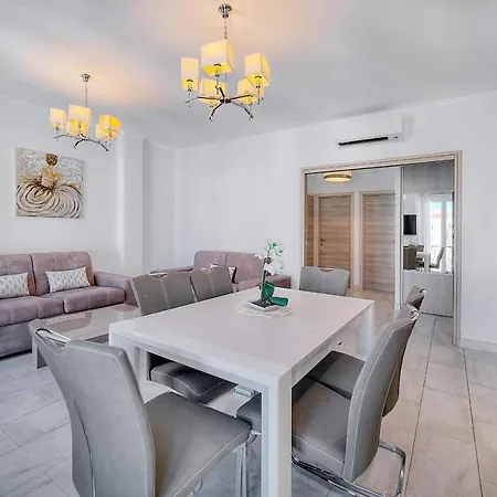 Apartment Ref 1477 - For Rent Cannes